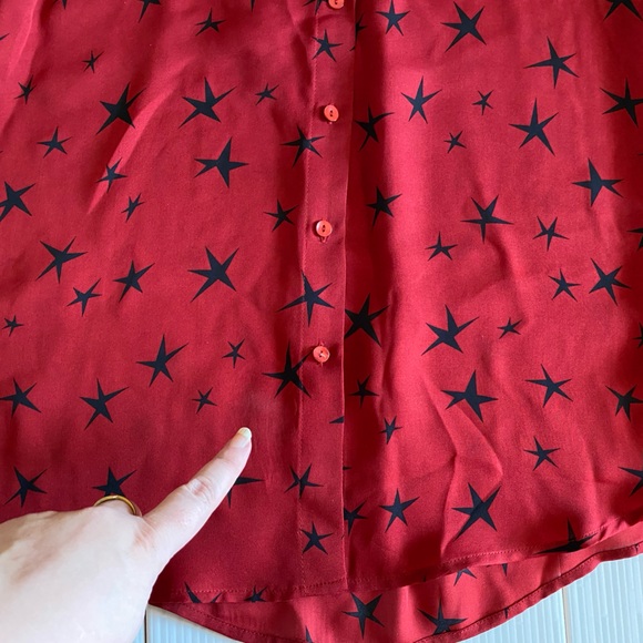 L’Agence 100% Silk Buttondown Red Black Star Women's Top Blouse Shirt Celestial - Picture 10 of 13